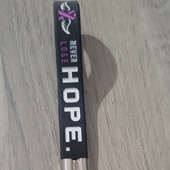 DOMESTIC VIOLENCE AWARENESS- HEART KEY CHAIN, Support Ribbon - Picture 2 of 3